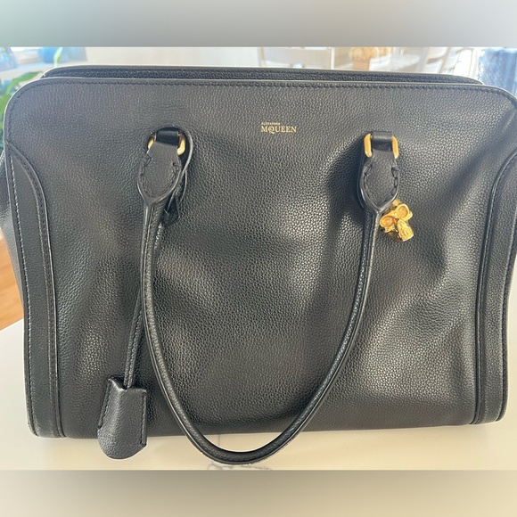 Alexander McQueen Large Skull Padlock Zip Around Tote Bag / Satchel in Black - Picture 6 of 17